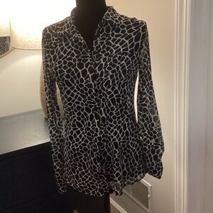 Eden & Olivia Monochrome Patterned sheer Button Down Shirt